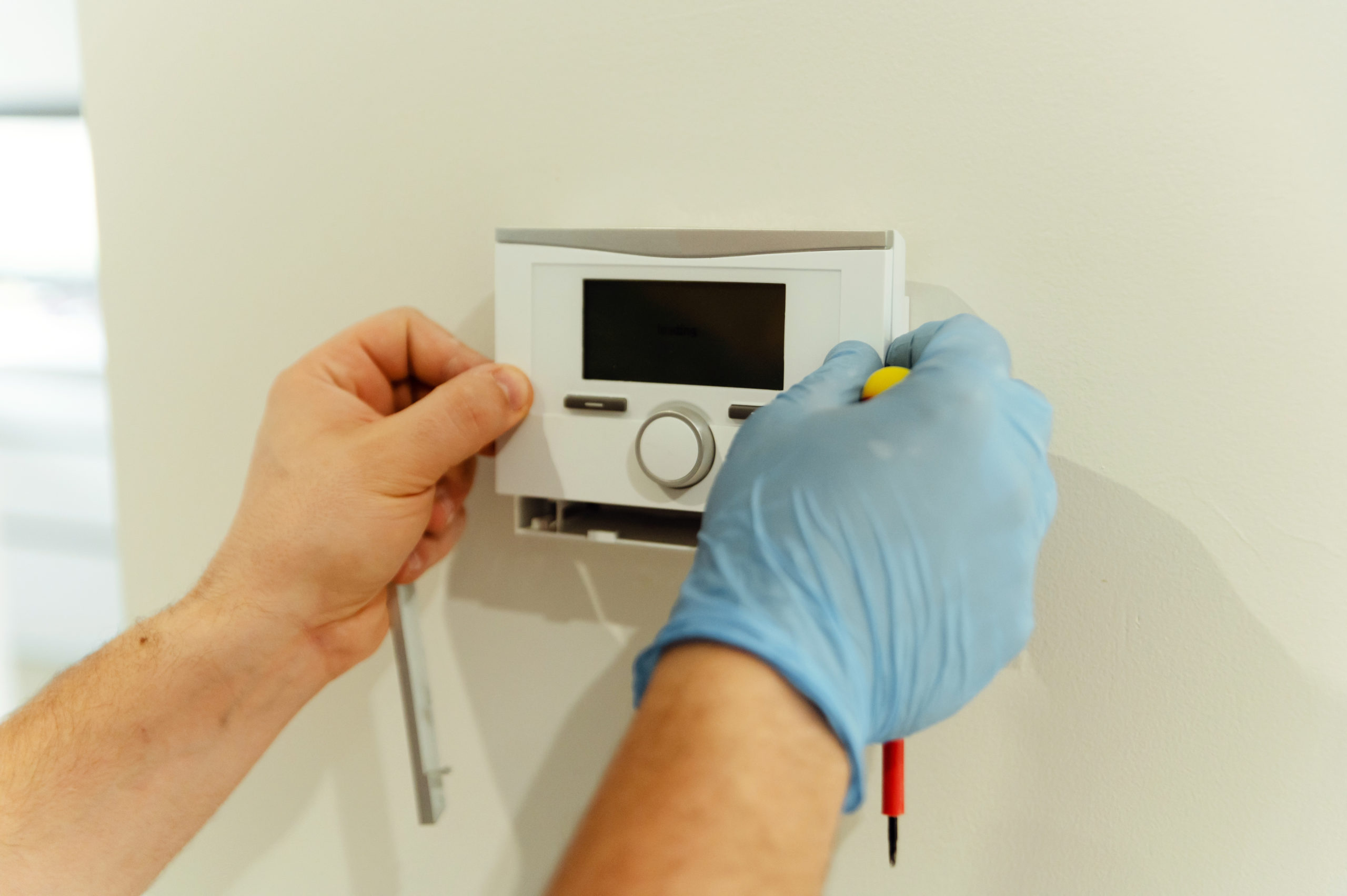Comment installer un thermostat connecté ?